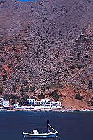 Loutro, la montagne tombe dans la mer